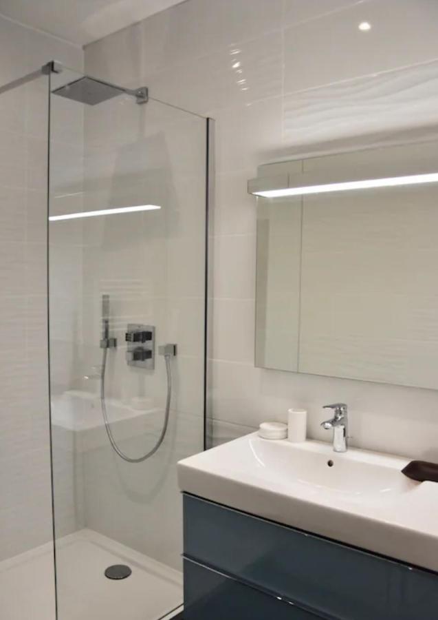 Elegant Appartement Dans Le Quartier Concorde A Paryż Zewnętrze zdjęcie